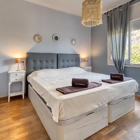 Sleeps 10 Pool Wifi Villa Lloret de Mar